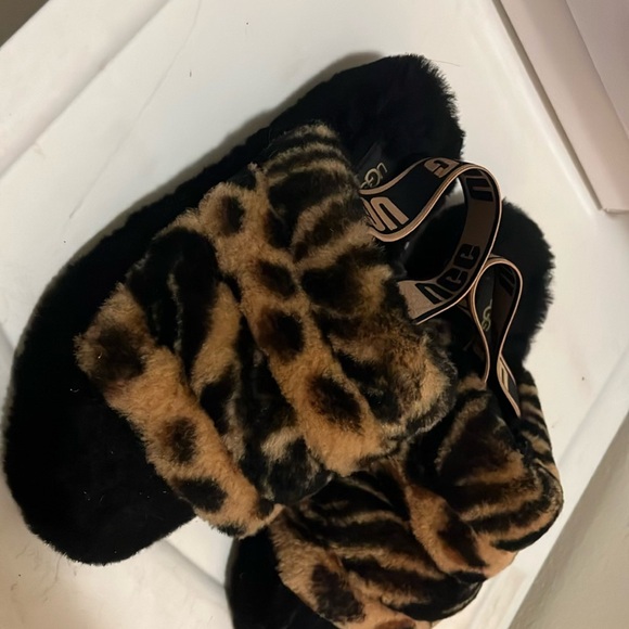 Ugg sandals - Picture 4 of 5